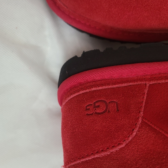 UGG Unisex Neumel ll Slipon in Red/Black Ankle Boots - Picture 6 of 7